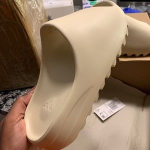 Authentic Yeezy Slides (Bone) NWT & Box!